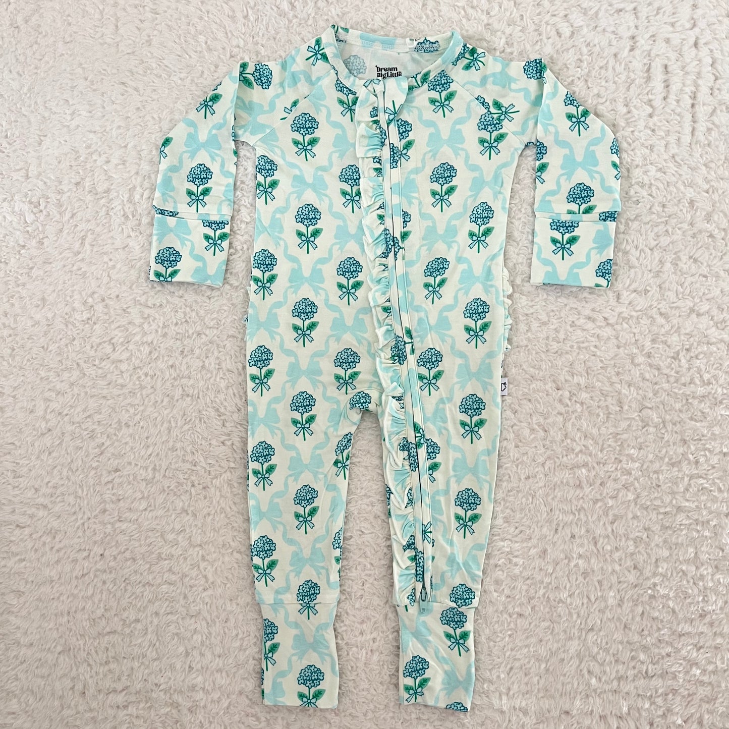Blue Ribbon Blooms Bamboo Ruffle Zippy